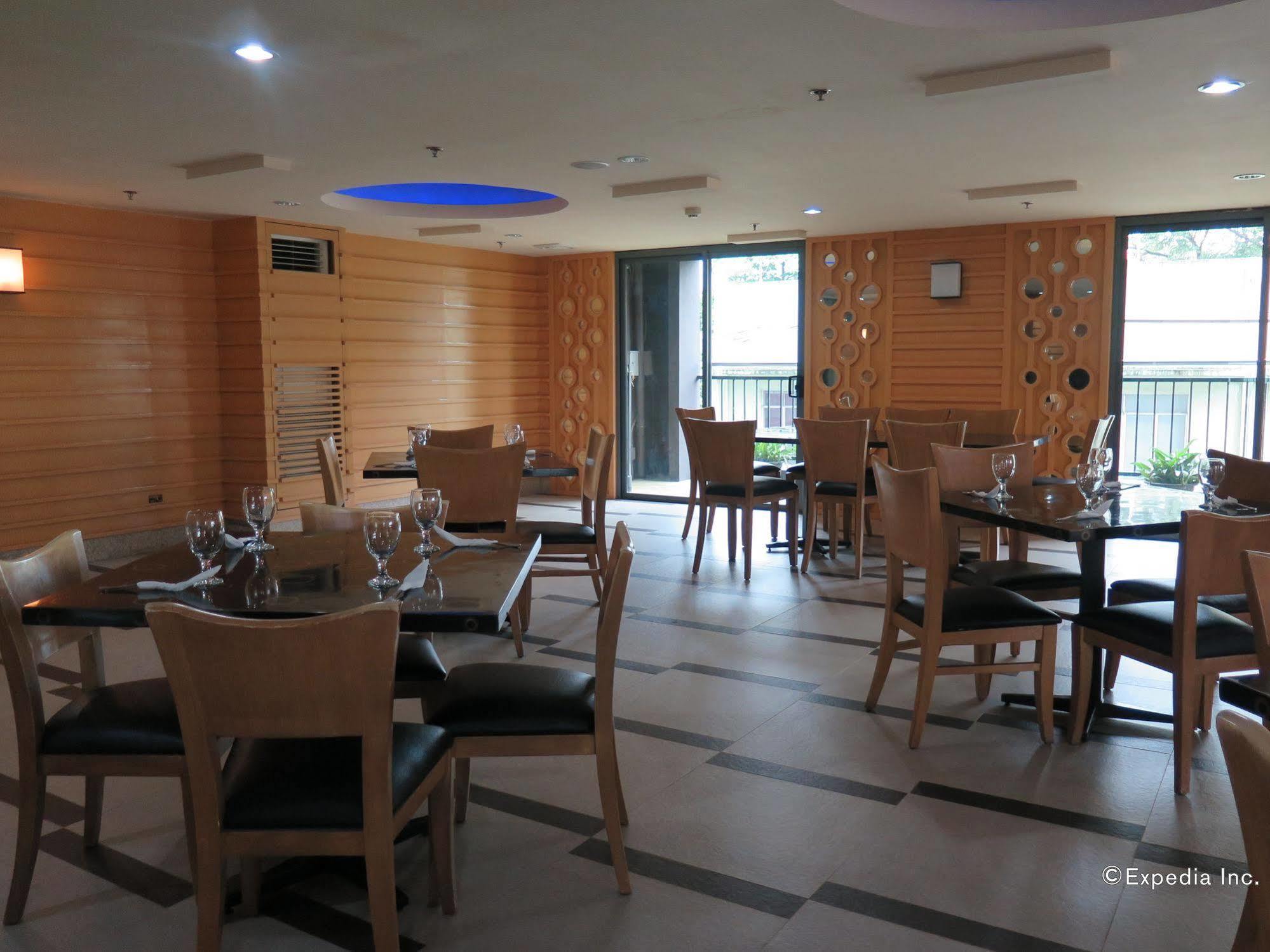 City Suites Ramos Tower Cebu Eksteriør billede
