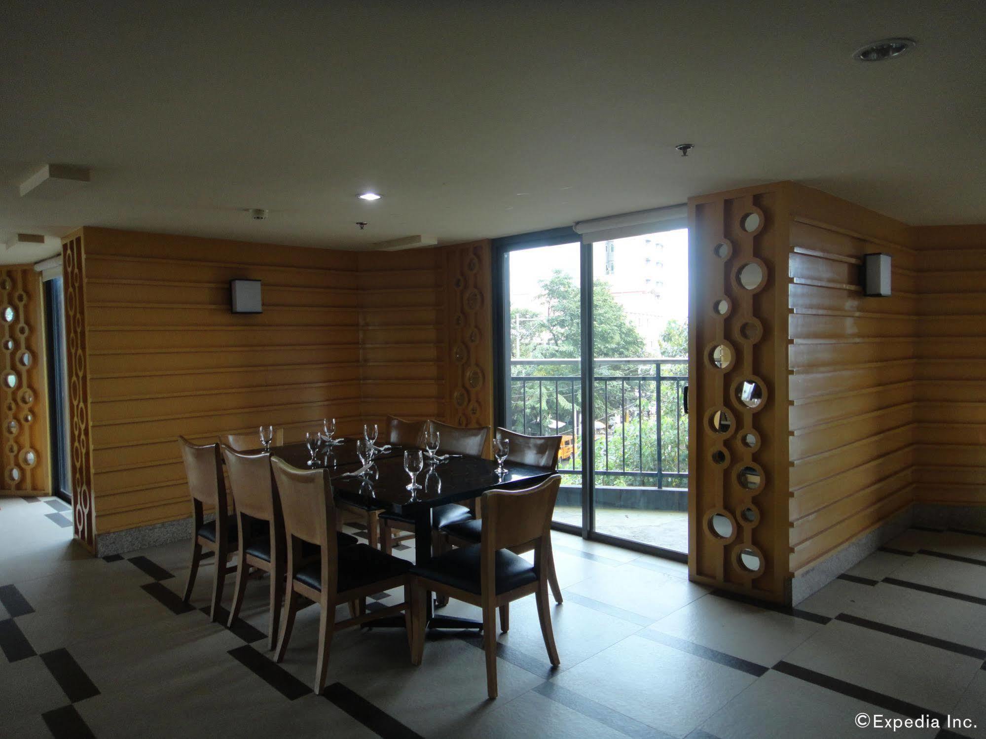 City Suites Ramos Tower Cebu Eksteriør billede