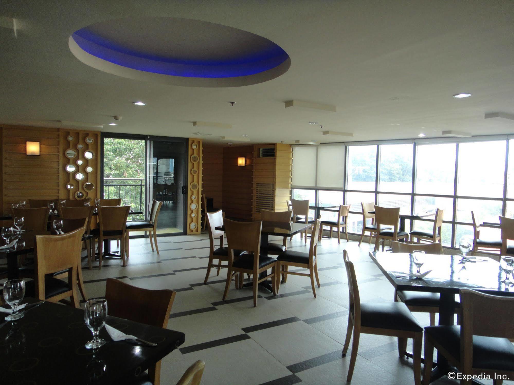 City Suites Ramos Tower Cebu Eksteriør billede