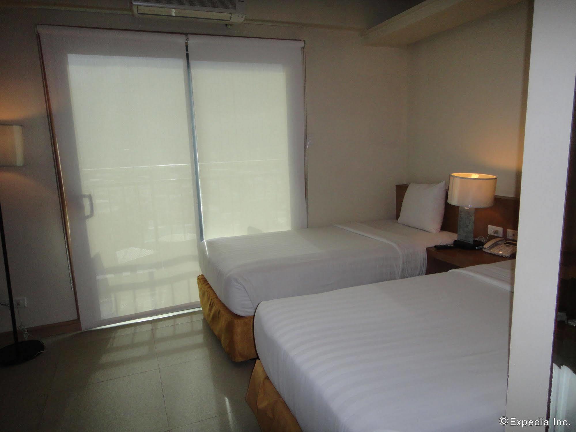 City Suites Ramos Tower Cebu Eksteriør billede