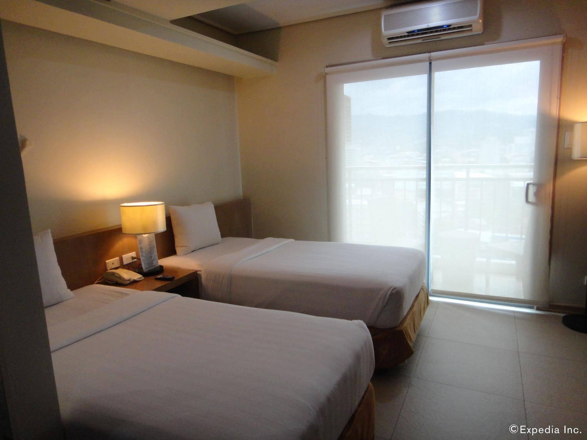 City Suites Ramos Tower Cebu Eksteriør billede