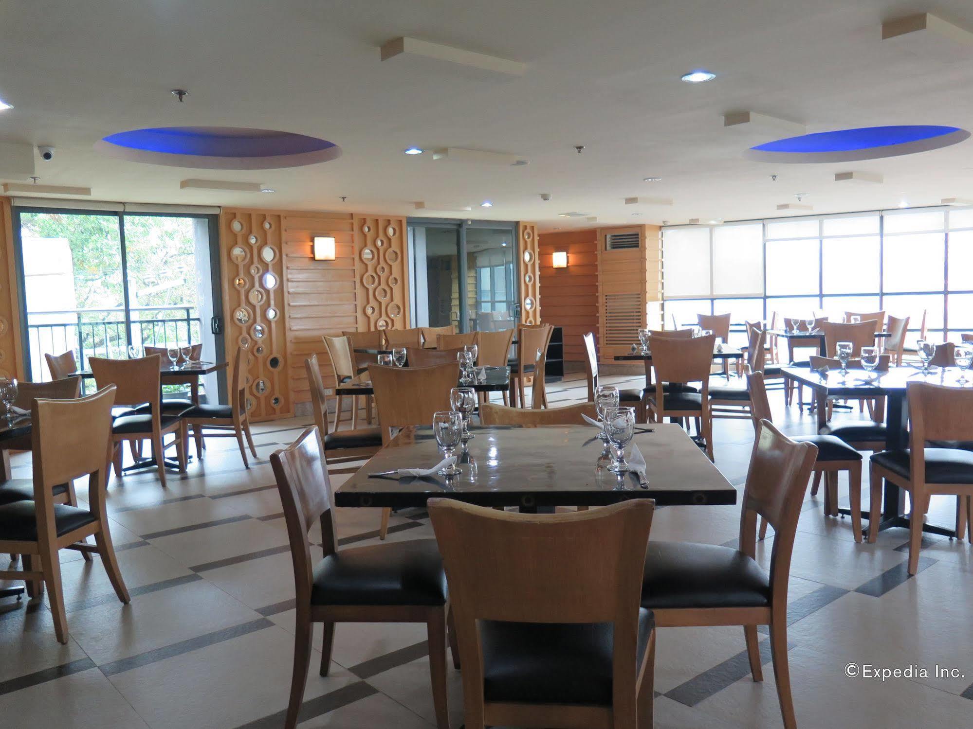 City Suites Ramos Tower Cebu Eksteriør billede