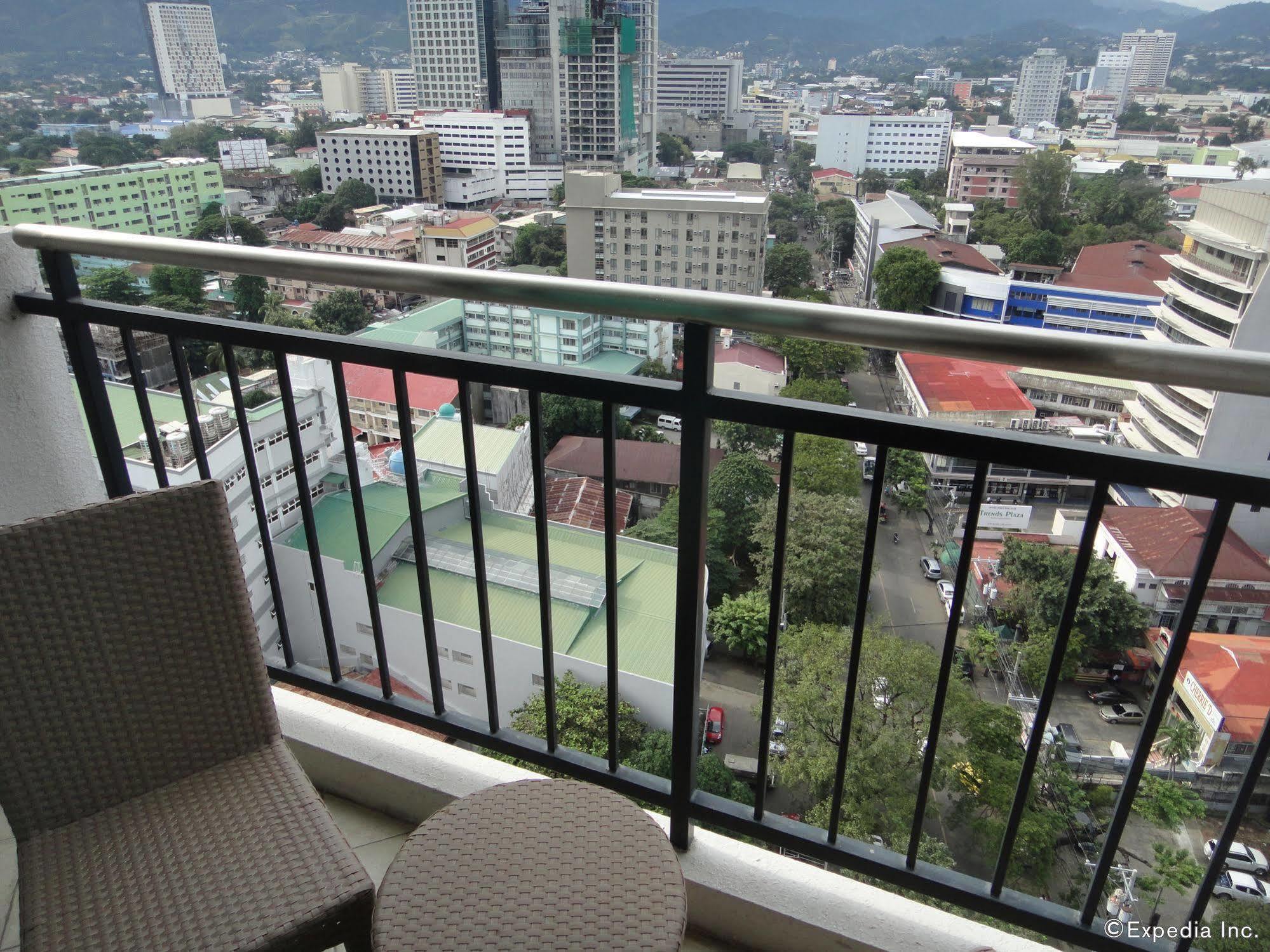 City Suites Ramos Tower Cebu Eksteriør billede