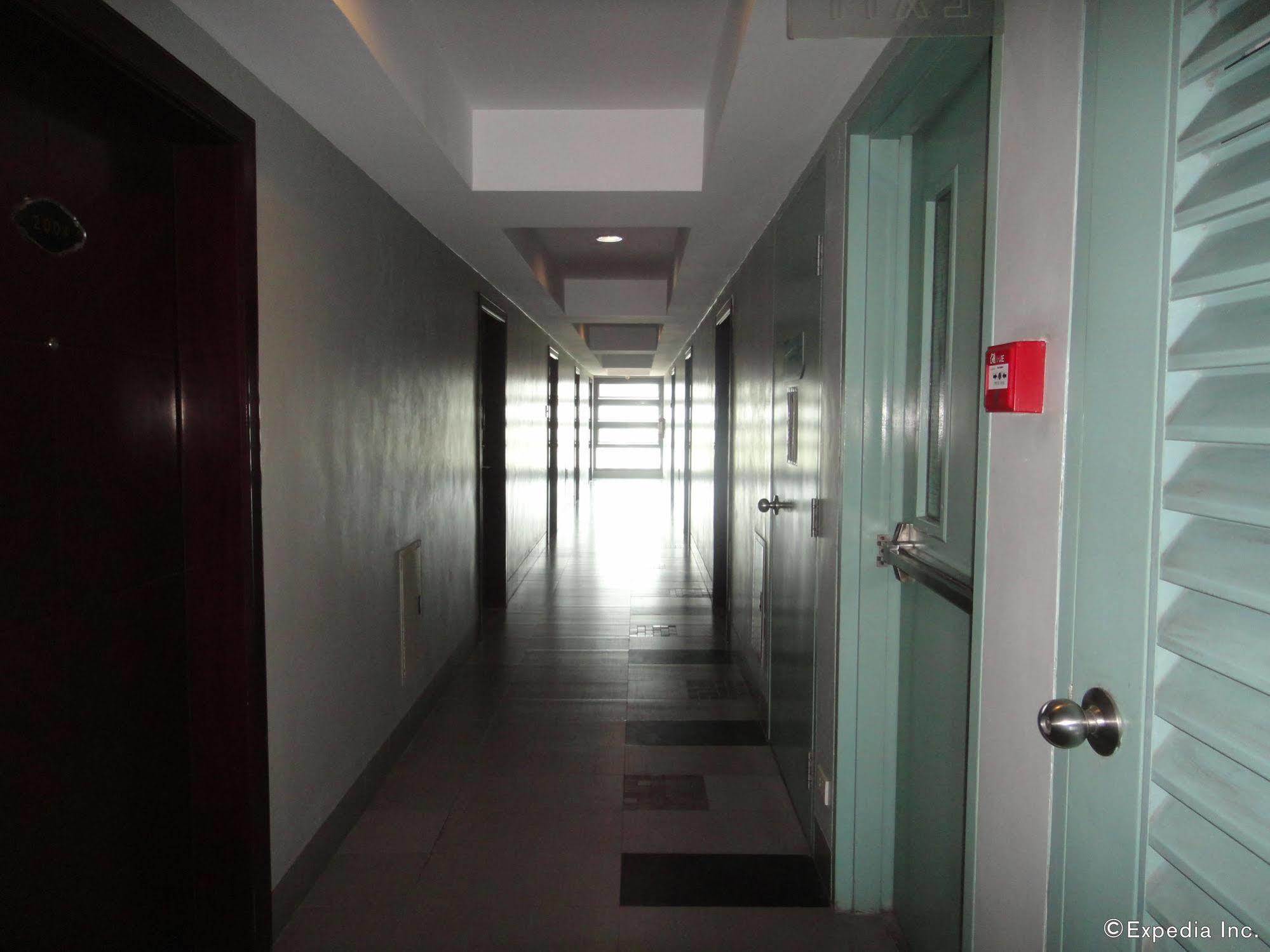City Suites Ramos Tower Cebu Eksteriør billede